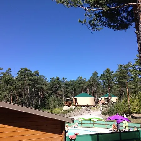 Üdülőpark Parc Residentiel De Loisir : Le Loup Blanc Du Riou *