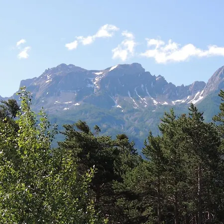 Parc Residentiel De Loisir : Le Loup Blanc Du Riou Üdülőpark