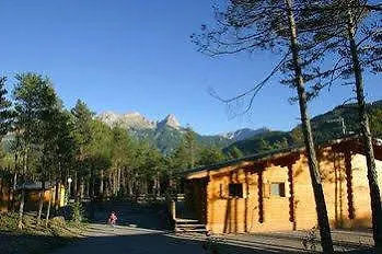 Parc Residentiel De Loisir : Le Loup Blanc Du Riou Üdülőpark *